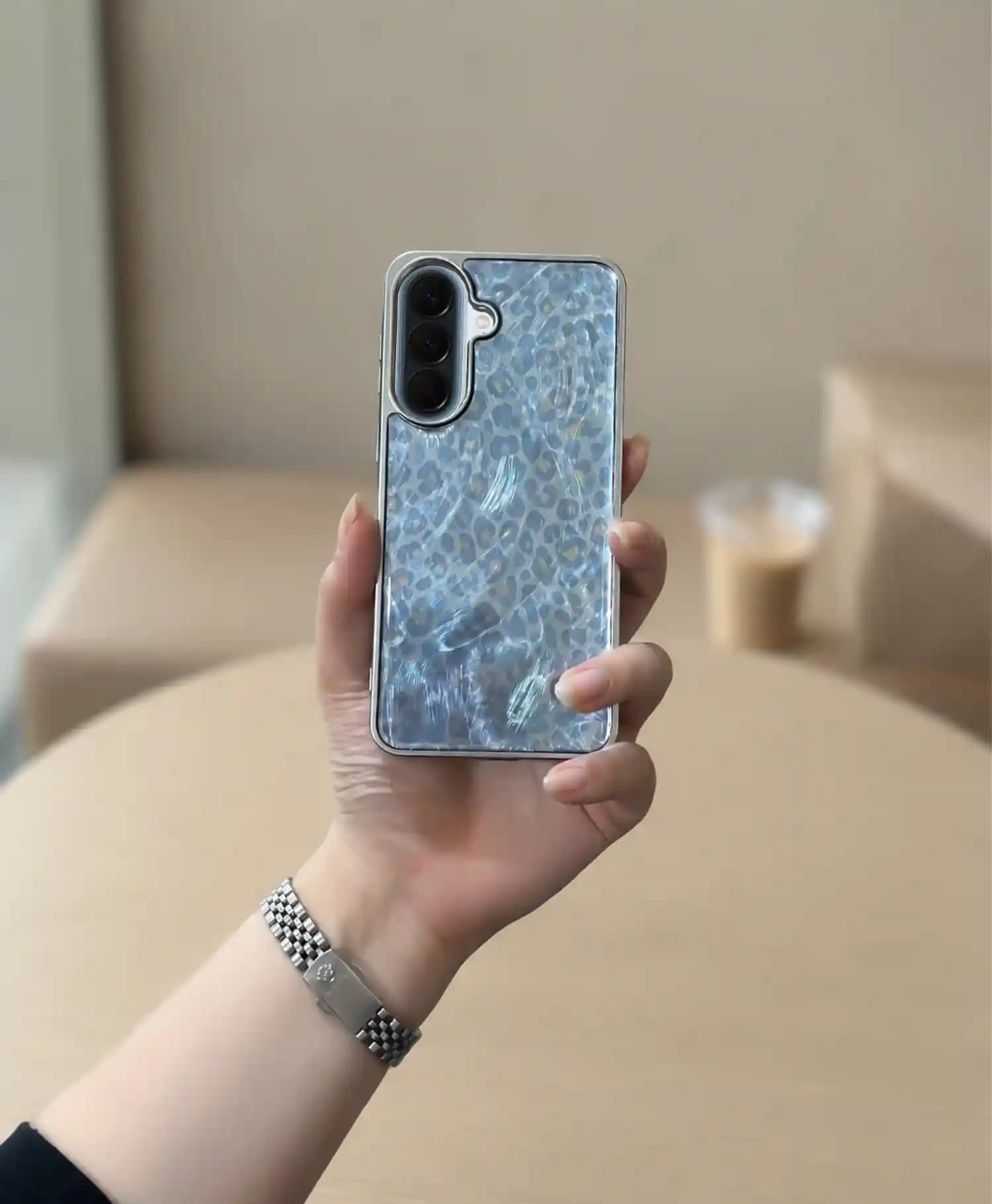 قاب هولوگرامی طرح براش گوشی موبایل Samsung A57 — تصویر ۳