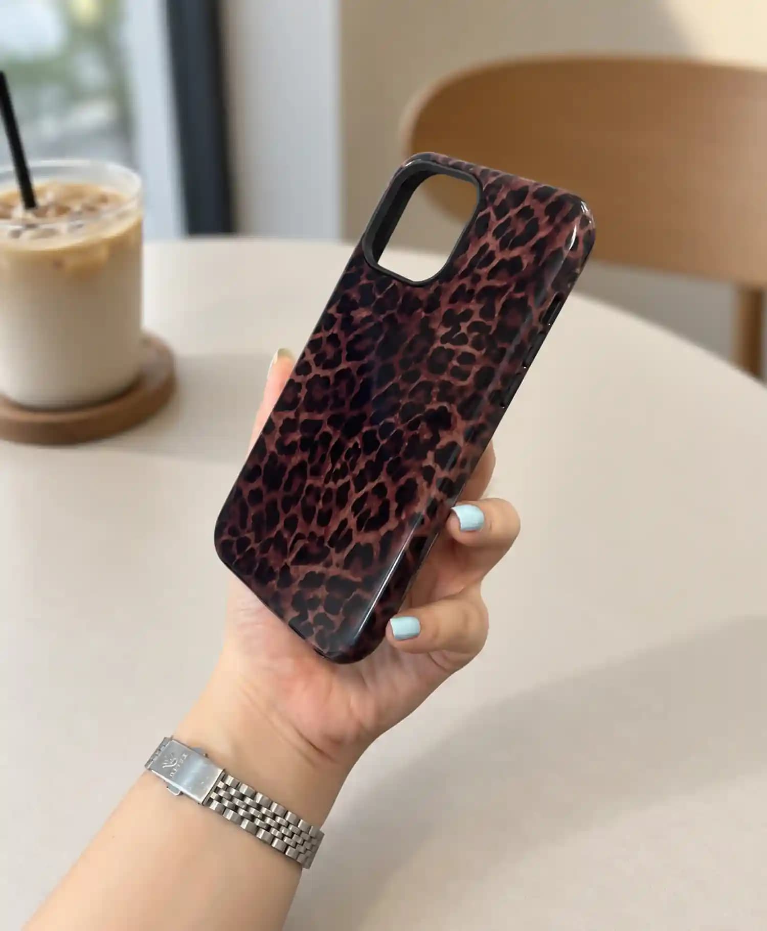 قاب براق طرح پلنگی گوشی موبایل Iphone 13 Pro Max — تصویر ۴