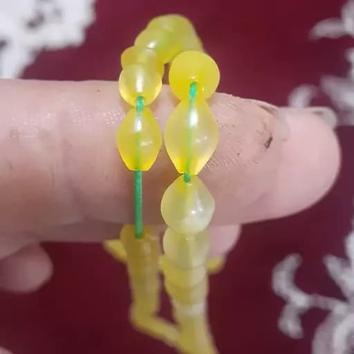 تسبیح شاه مقصود(کهنه)،دستراش(هلی،گندمی،دم گاوی) | تسبیح سنگی | سنگ طبیعی | تسبیح مذهبی | تسبیح مالاکیت | تسبیح لاجورد | تسبیح یاقوت | تسبیح کلکسیونی عتیقه و آنتیک | تسبیح زینتی | تسبیح کهر — تصویر ۲