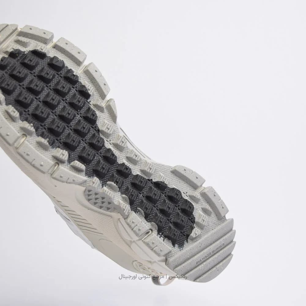 کتونی Nike مدل Zoom Vomero Roam – HV6410-100 — تصویر ۳