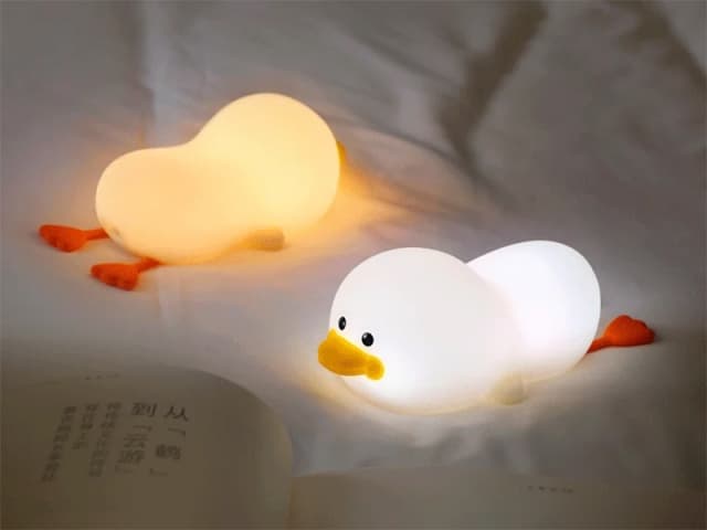چراغ خواب فانتزی رومیز شارژی سیلیکونی Duck LED Night Lamp Silicone USB Rechargeable Sleeping light ZD-31 — تصویر ۲
