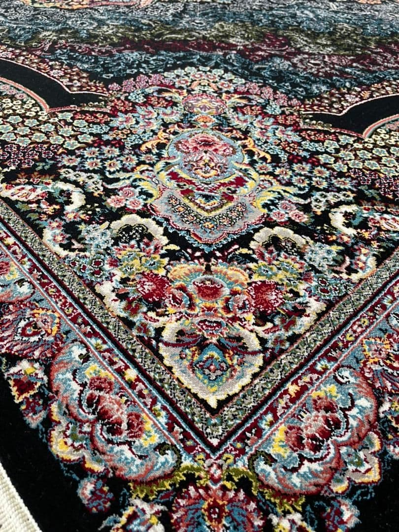 فرش ۷۰۰ شانه نقشه ترلان زمینه سرمه ای — تصویر ۲