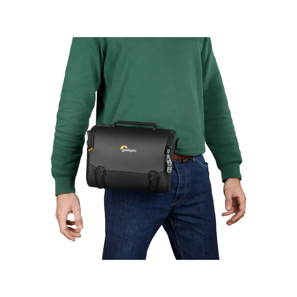 کیف دوربین لوپرو Lowepro Adventura SH 160 III — تصویر ۶