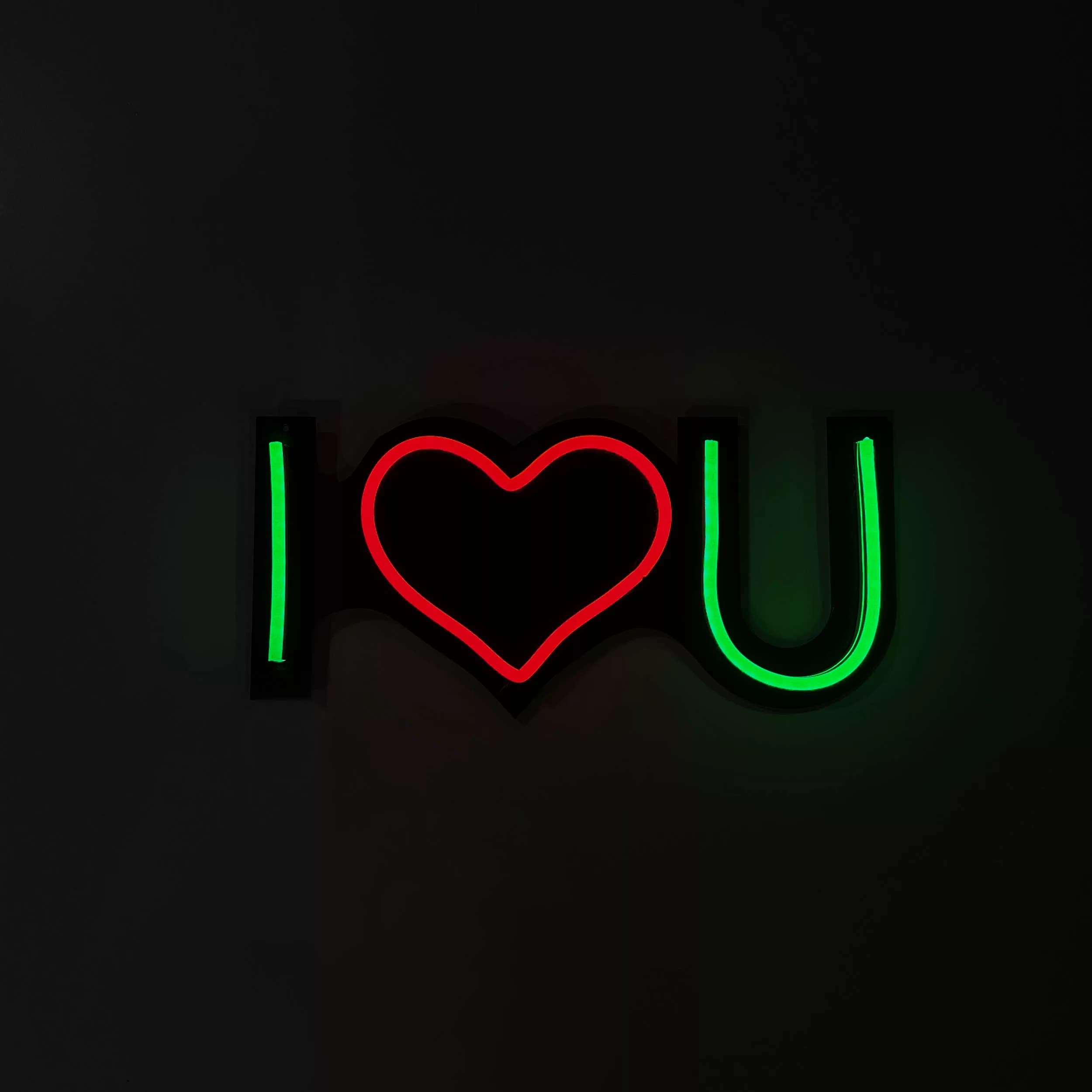 چراغ نئونی مدل i love u