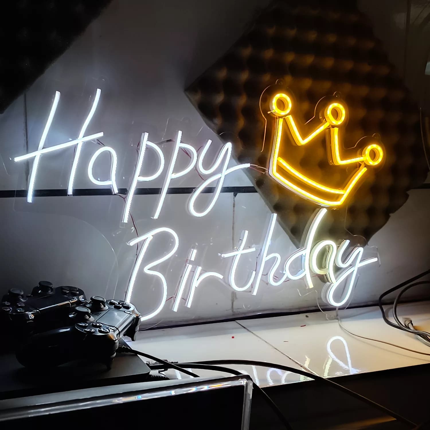 چراغ نئونی طرح Happy Birthday کد HBD60X40 — تصویر ۳