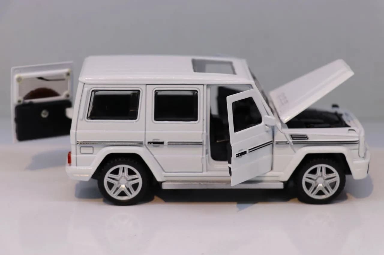 ماشین فلزی مرسدس بنز G65 AMG سفید — تصویر ۴