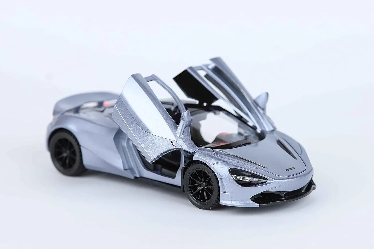 ماشین فلزی مک‌لارن 720S دلفینی — تصویر ۷