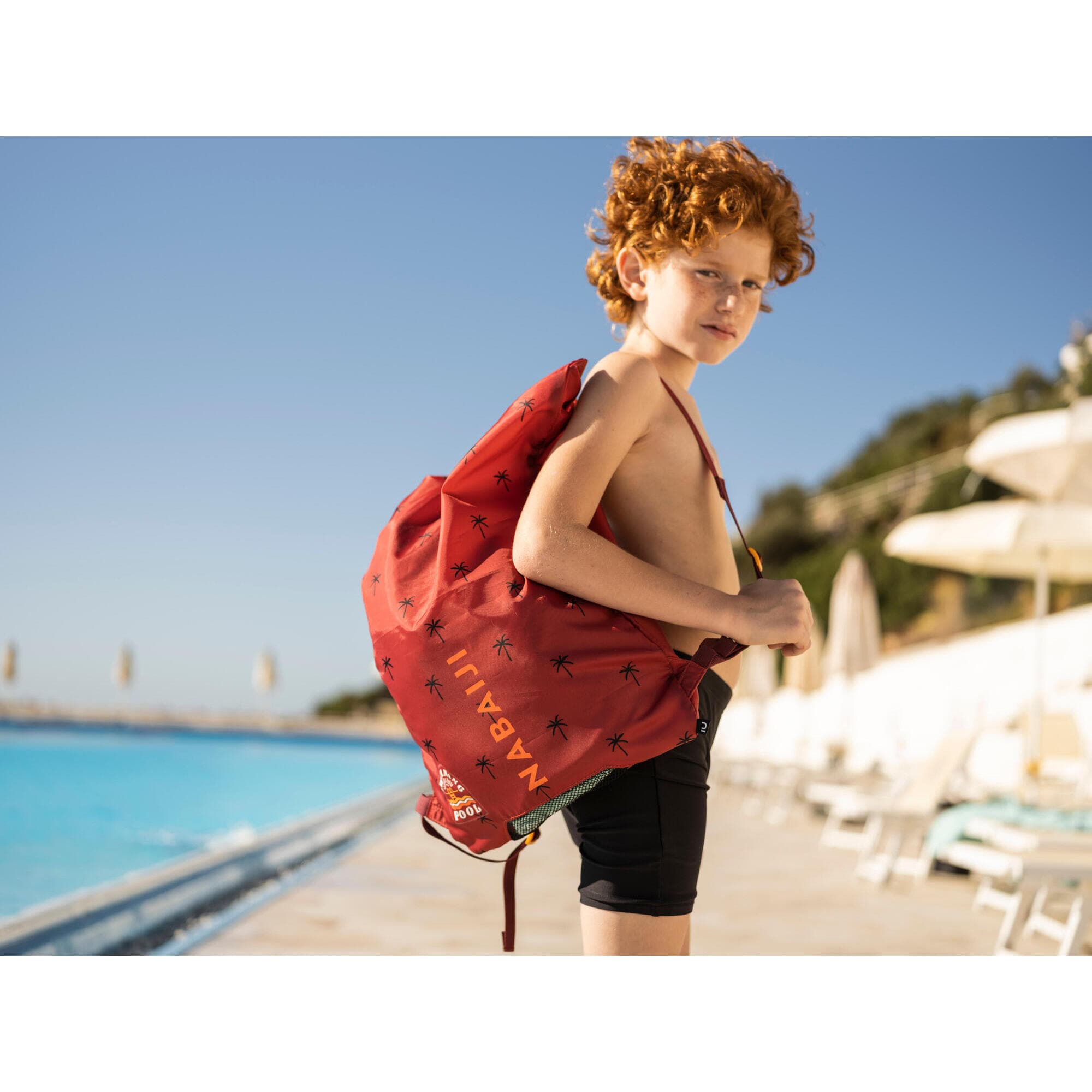 کوله پشتی استخر نابایجی – دکتلون Nabaiji Swimming Backpack – Red / Palm Printed – Lighty 100 — تصویر ۲