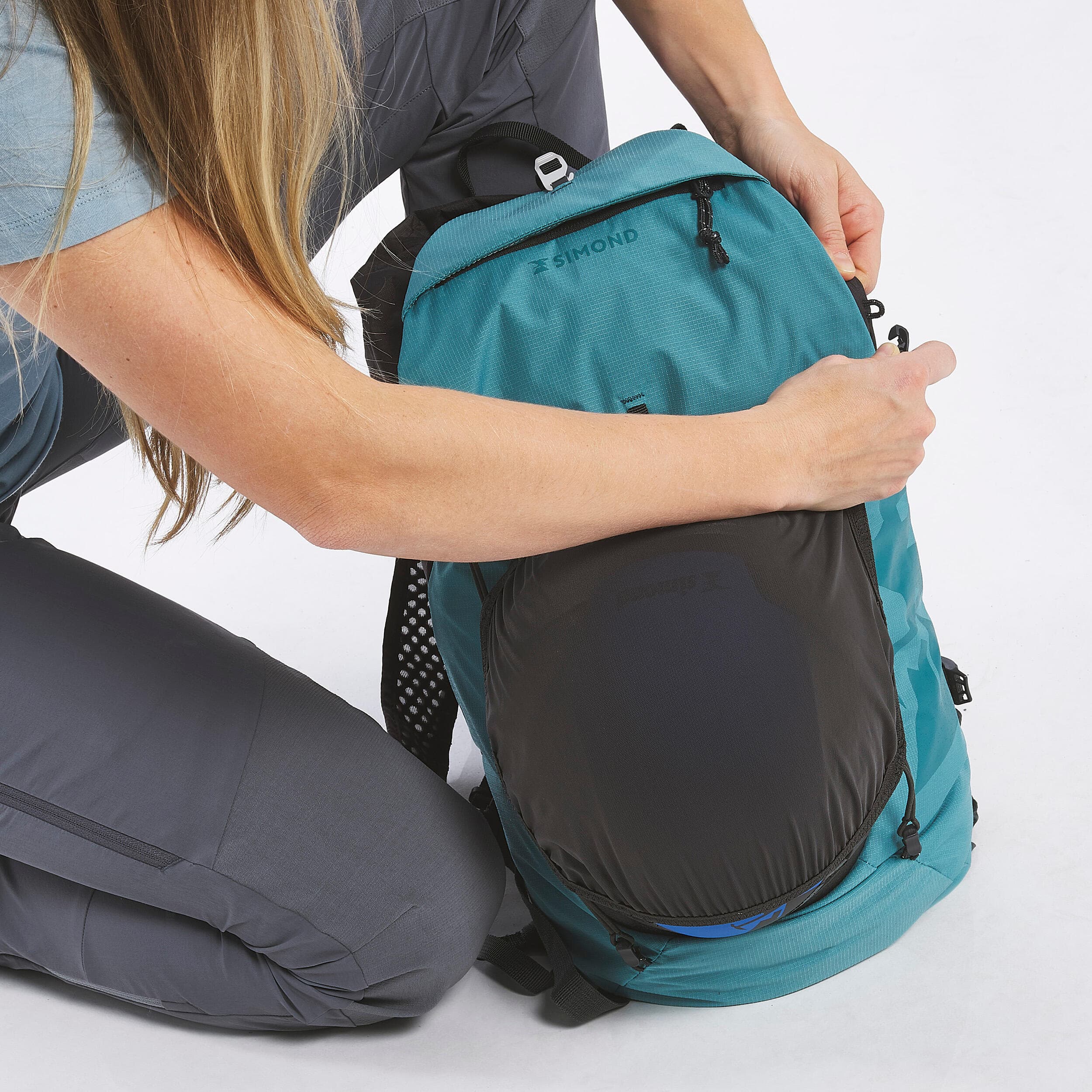کوله پشتی صخره نوردی سیموند 20 لیتری (پیش خرید) Simond Climbing Backpack – 20 Liter – Turquoise – Rock — تصویر ۴