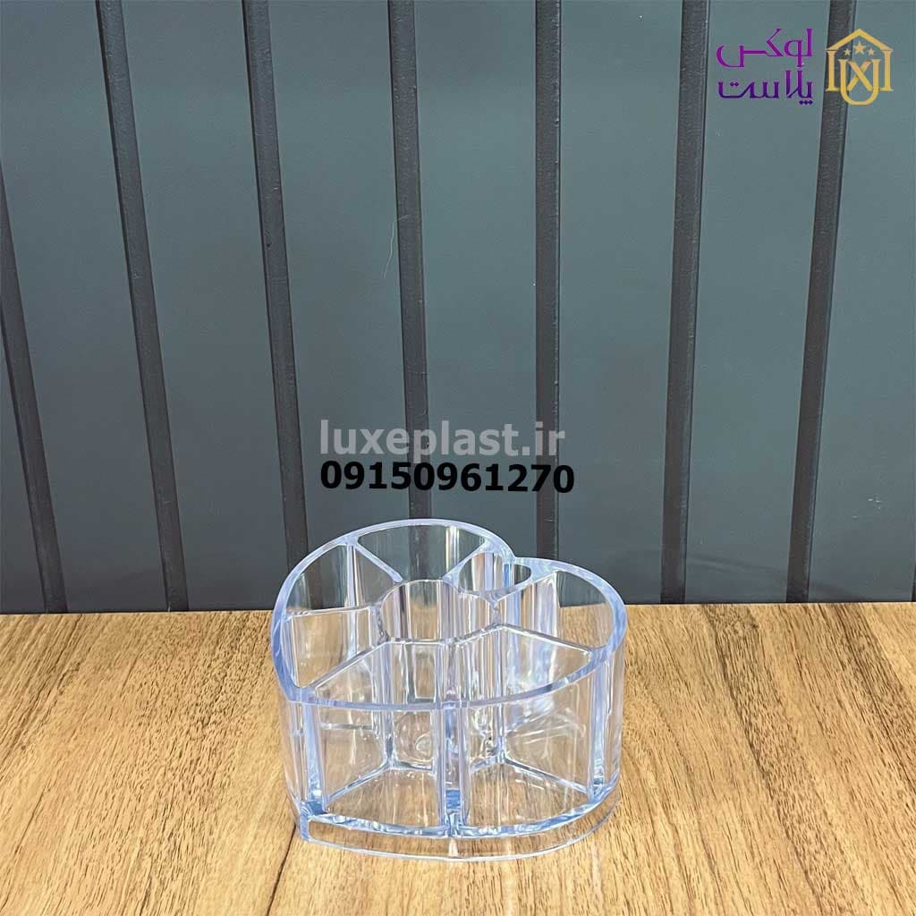 استند لوازم آرایشی اکرولیک مدل قلب 8323 — تصویر ۳