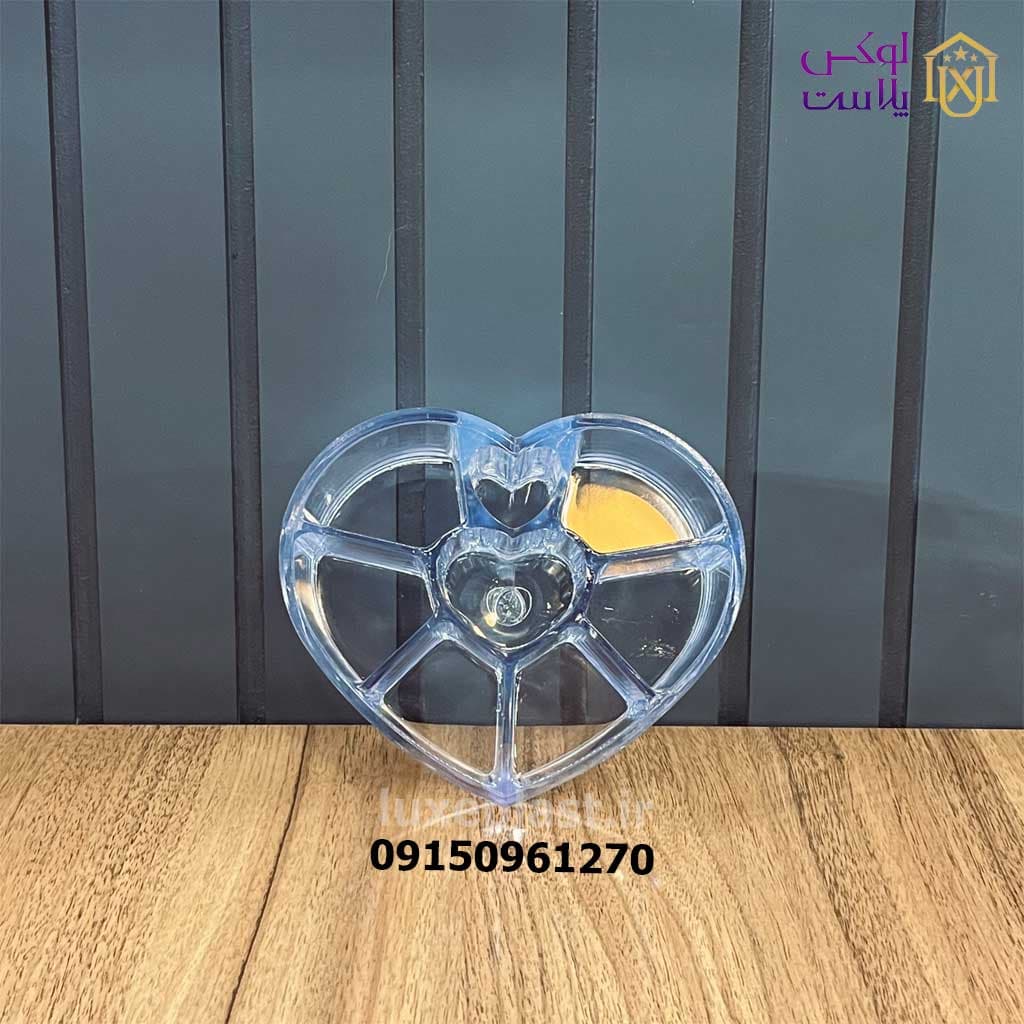 استند لوازم آرایشی اکرولیک مدل قلب 8323 — تصویر ۴