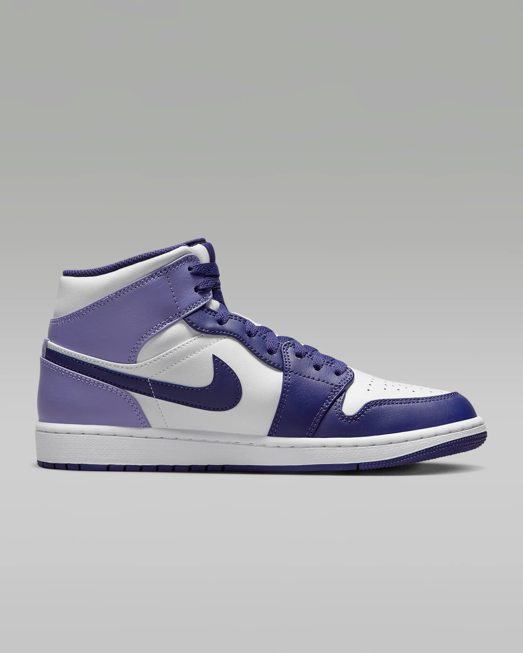 کفش مردانه نایک اورجینال -آبی و سفیدNike Air Jordan 1 Mid — تصویر ۴
