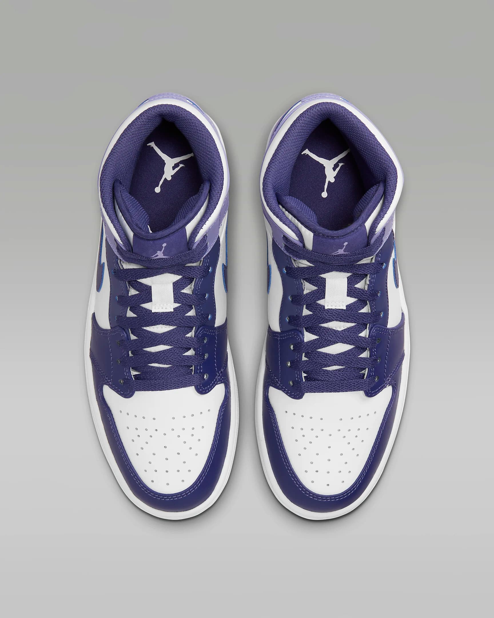 کفش مردانه نایک اورجینال -آبی و سفیدNike Air Jordan 1 Mid — تصویر ۵