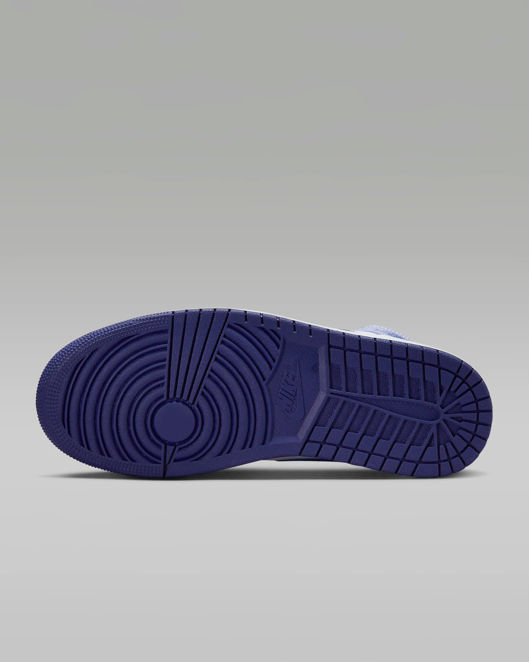 کفش مردانه نایک اورجینال -آبی و سفیدNike Air Jordan 1 Mid — تصویر ۳