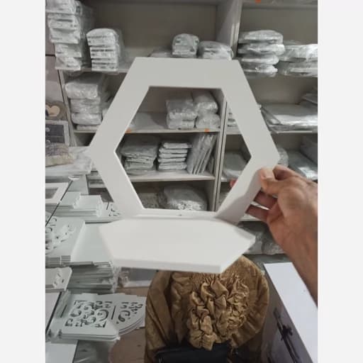 شلف دیواری شش ضلعی تکی 29 سانت باکفی بزرگ 20 سانت طرح کندو مبلمان اورلین مدل 959729