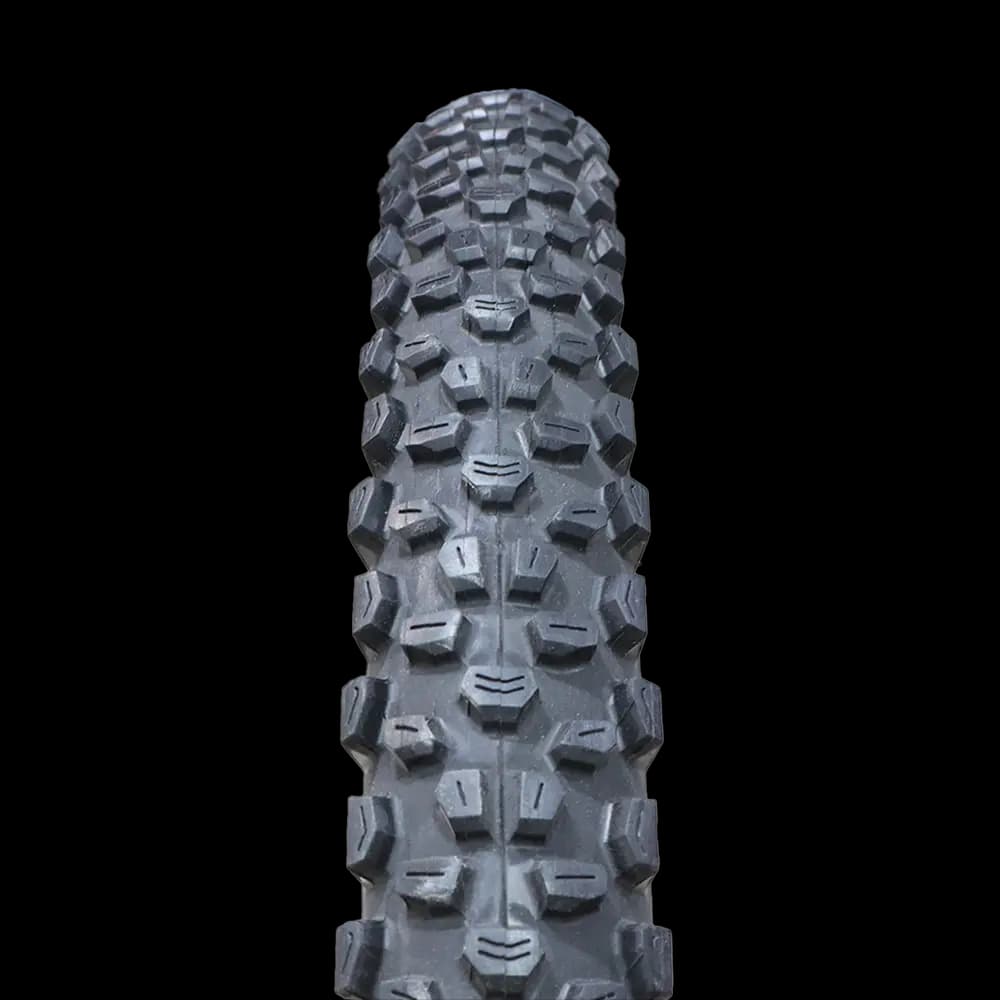 لاستیک دوچرخه سی اس تی مدل CST ROCK HAWK سایز 2.40×26