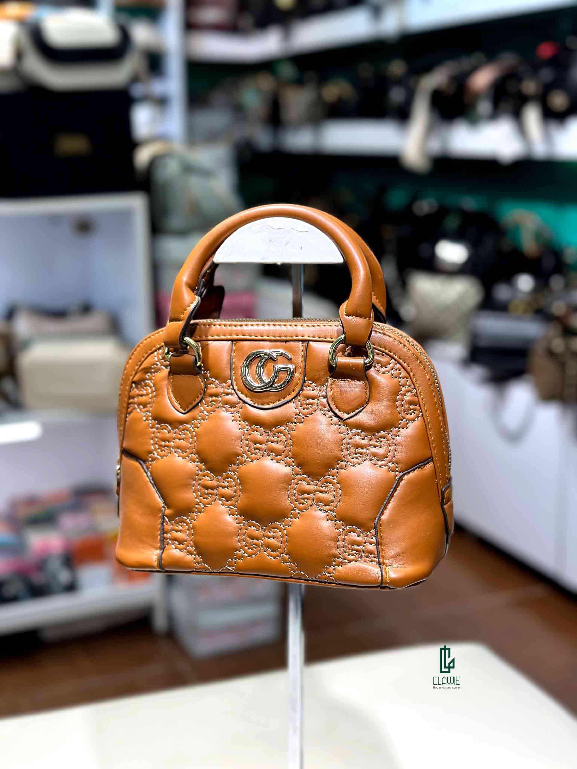 کیف پاسپورتی : GUCCI — تصویر ۲