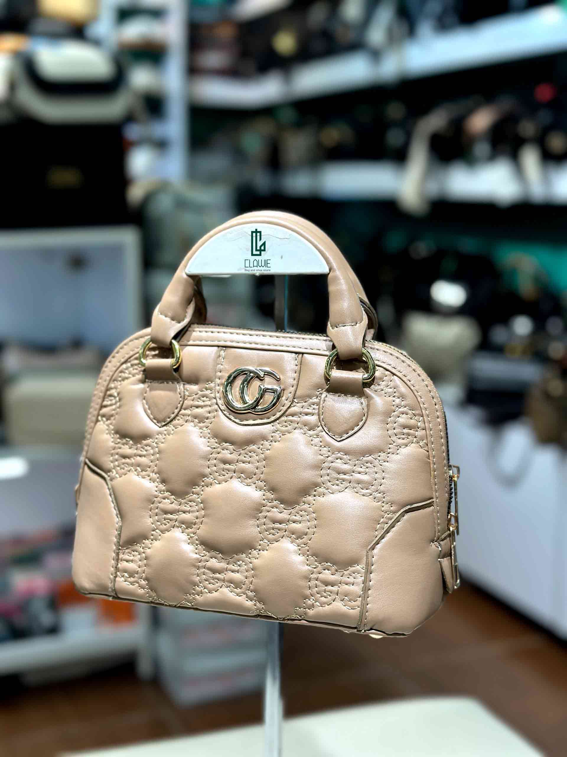 کیف پاسپورتی : GUCCI — تصویر ۵