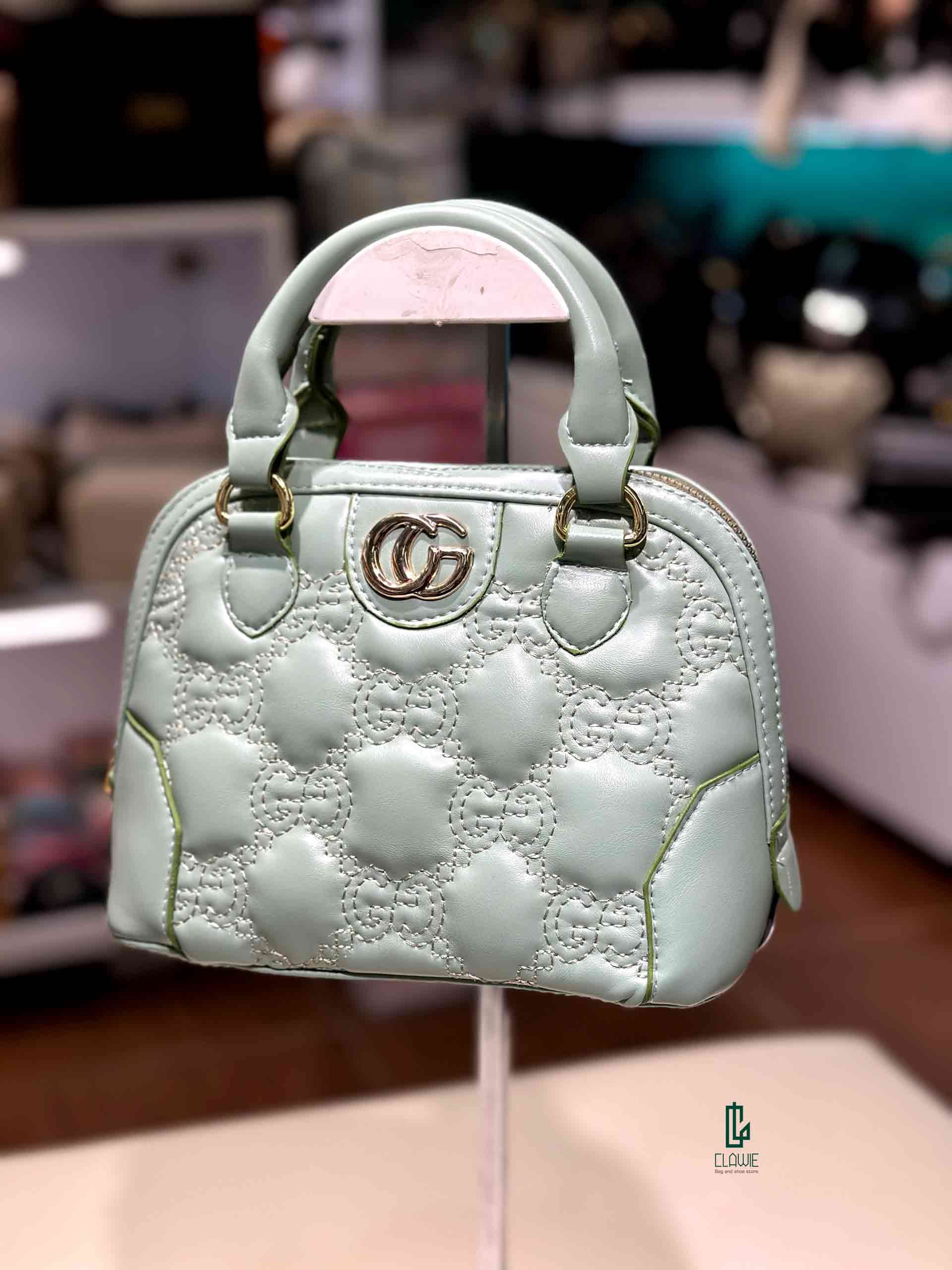 کیف پاسپورتی : GUCCI — تصویر ۳