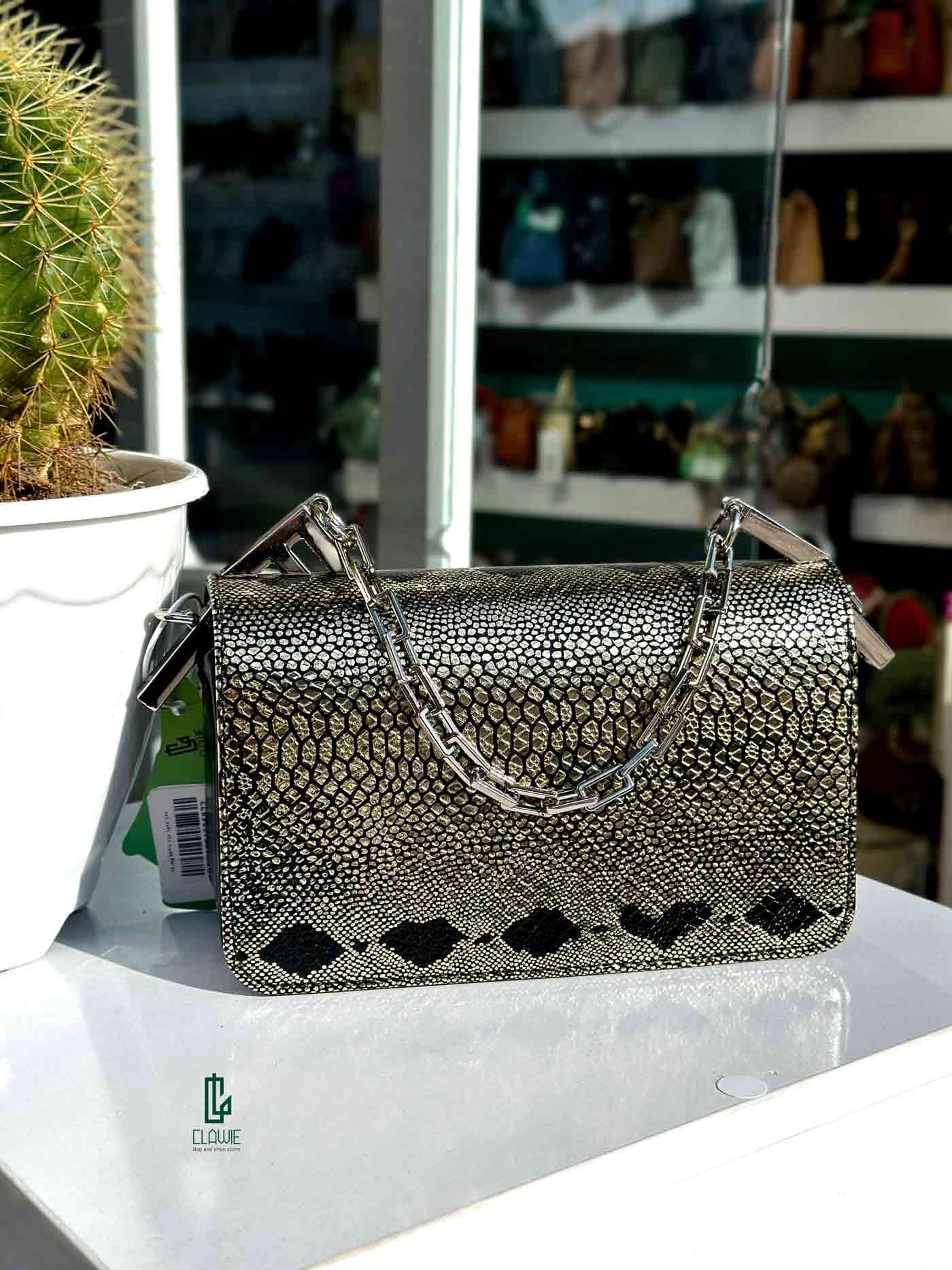 👝 کیف پاسپورتی: Fendi_14 — تصویر ۳