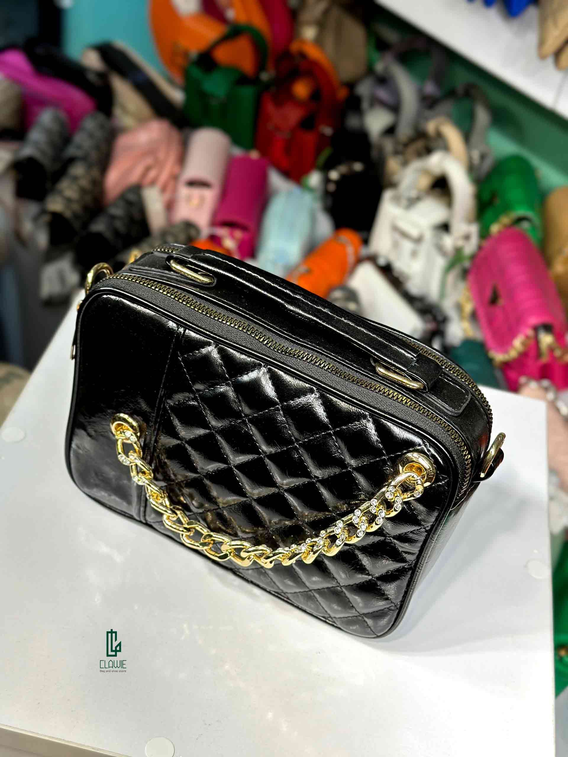 👝 کیف پاسپورتی: front jewel chain — تصویر ۴