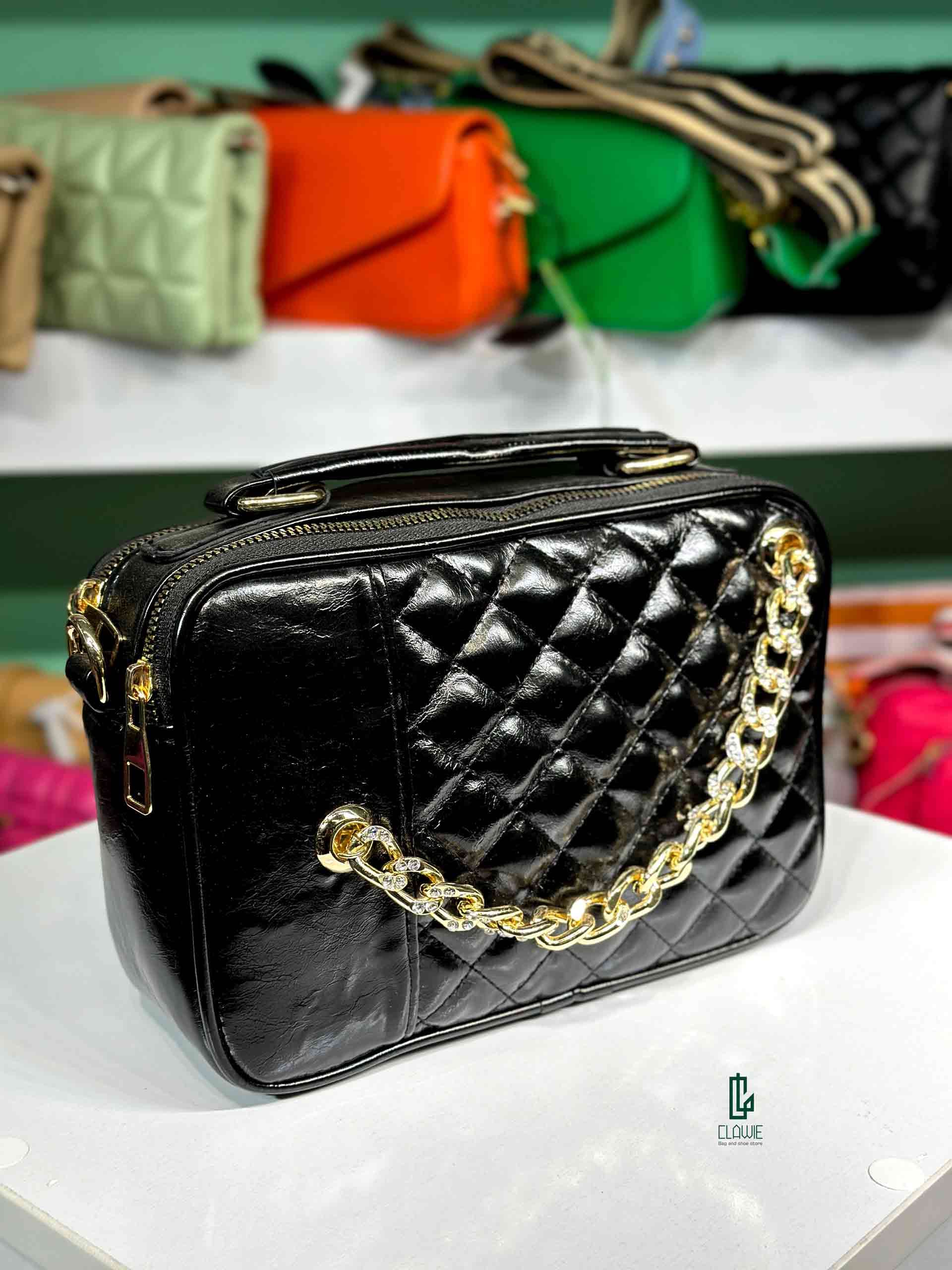 👝 کیف پاسپورتی: front jewel chain