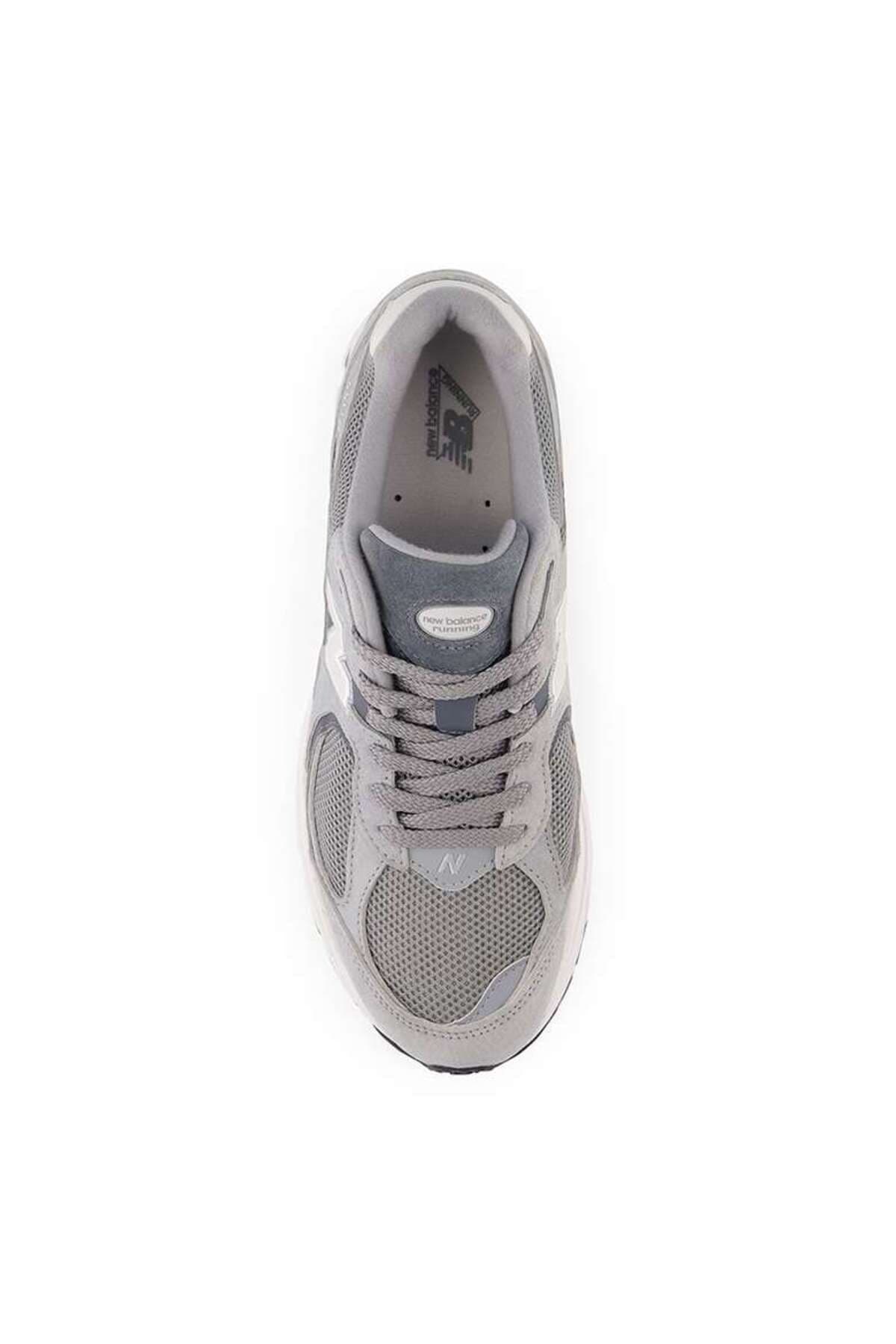 کفش اسنیکر نیو بالانس زنانه چرم خاکستری بیسیک راسته Classical/کلاسیک | New Balance M2002RST VN — تصویر ۳