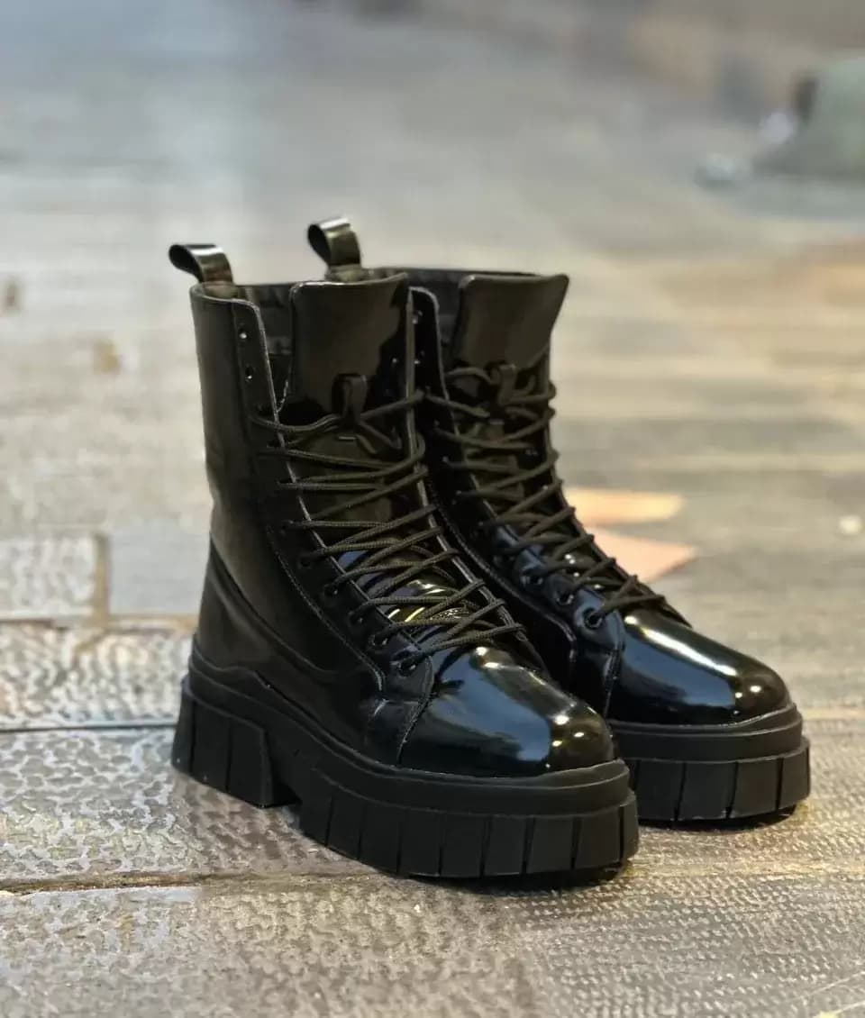 بوت مردانه برشکا ورنی — تصویر ۳
