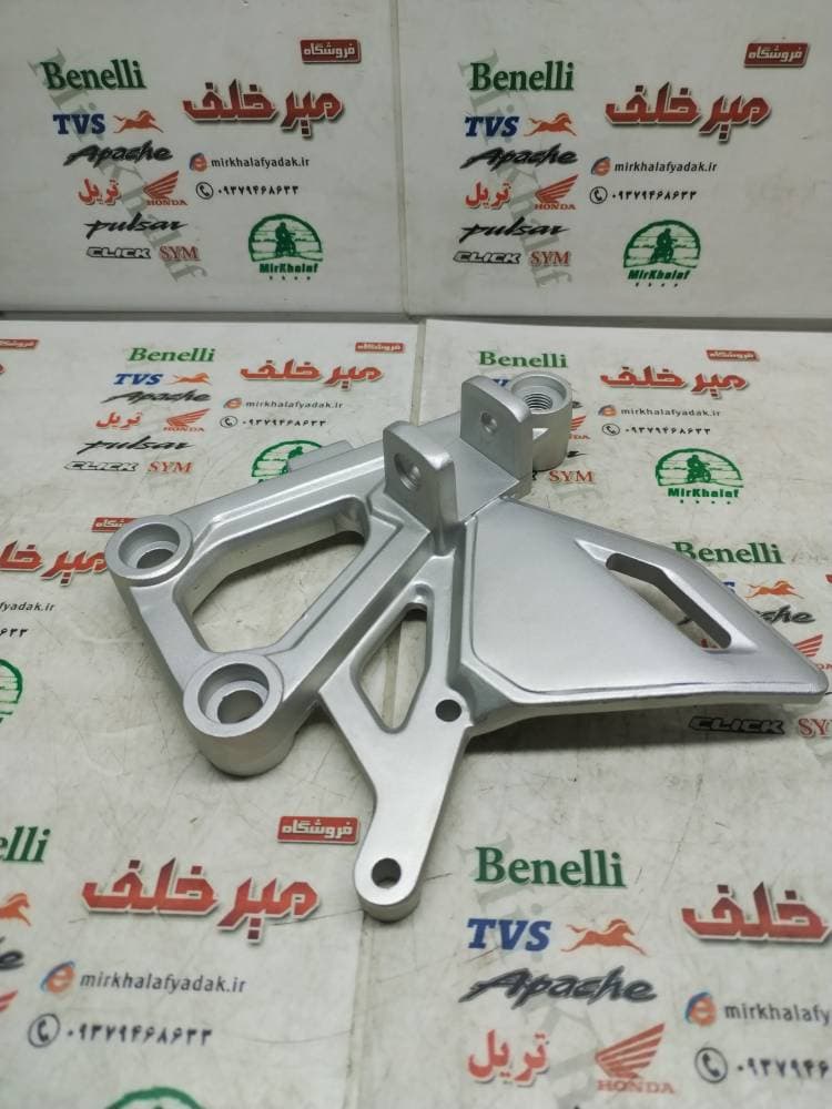 براکت جا پایه جلو موتور بنلی 250 تک سیلندر اصلی (سمت راست)