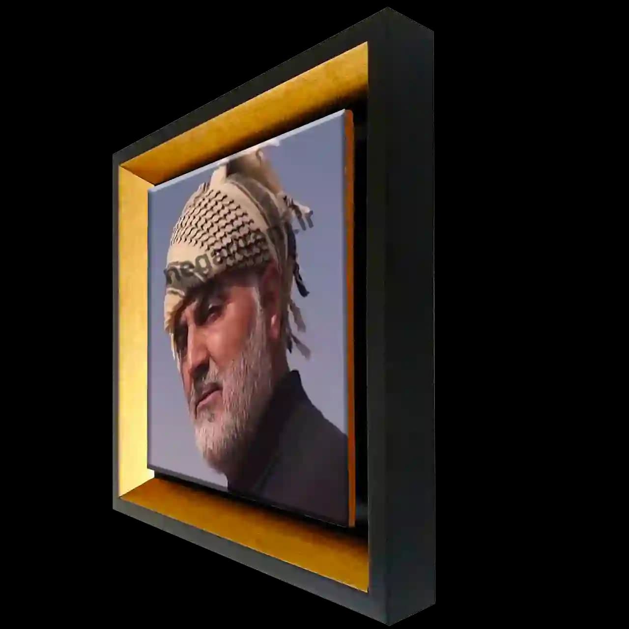 تابلو کاشی شهید حاج قاسم سلیمانی مدل 2ZG135 — تصویر ۲