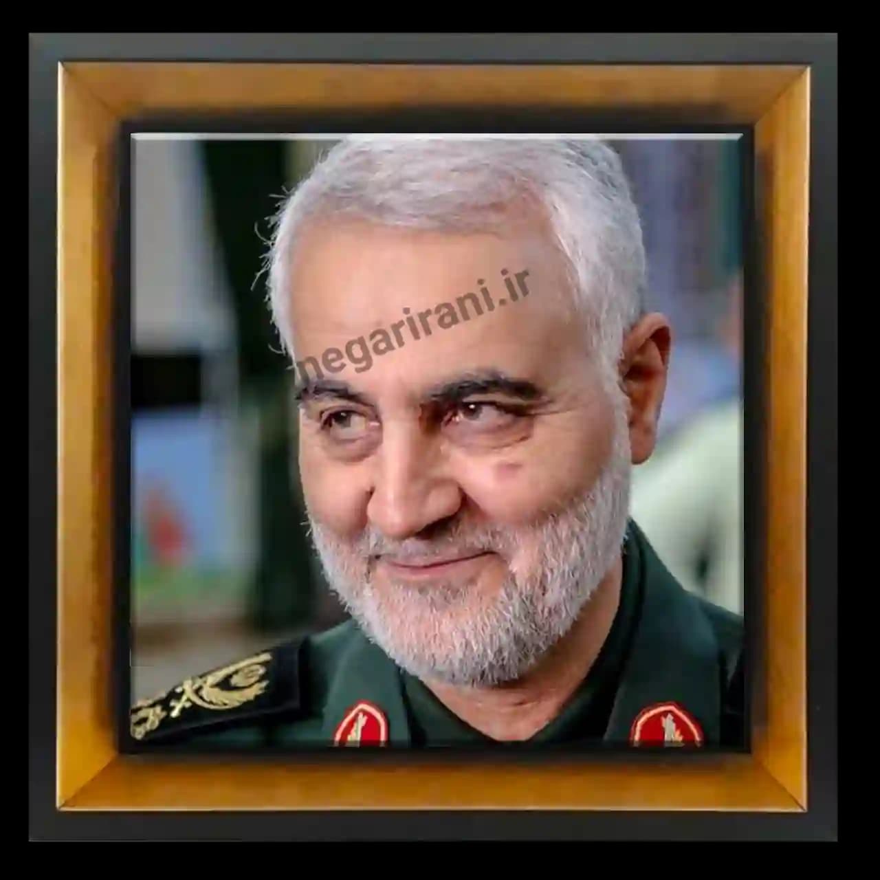 تابلو کاشی شهید حاج قاسم سلیمانی مدل 2ZG112