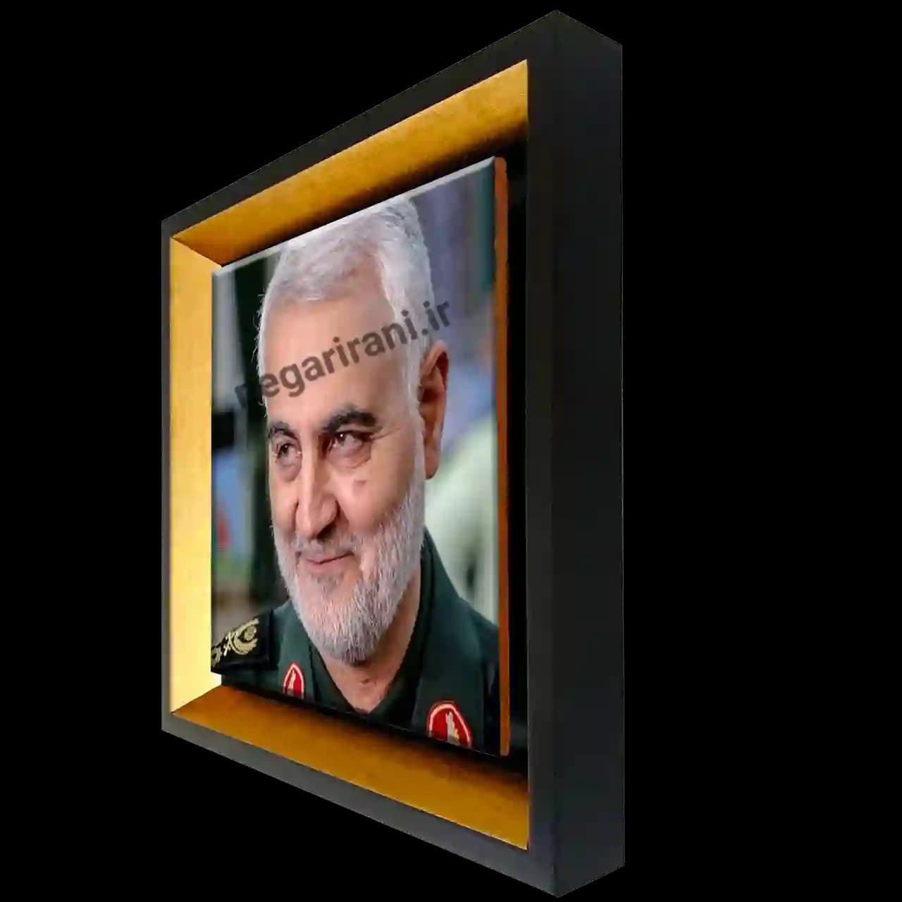 تابلو کاشی شهید حاج قاسم سلیمانی مدل 2ZG112 — تصویر ۲