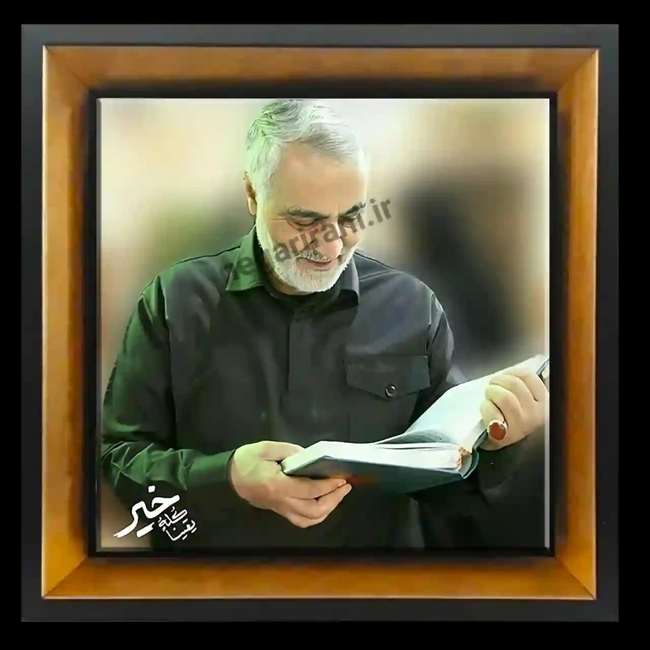 تابلو کاشی شهید سلیمانی مدل 2ZG98