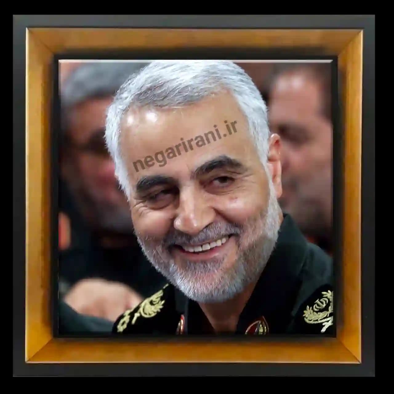 تابلو کاشی شهید حاج قاسم سلیمانی مدل 2ZG91