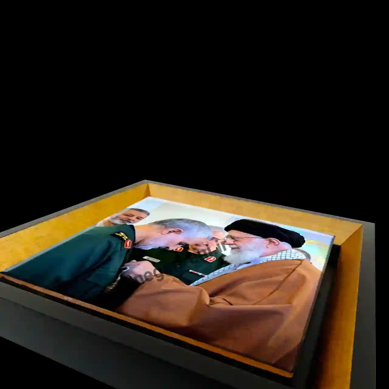 تابلو کاشی شهید حاج قاسم و رهبری مدل 2ZG30 — تصویر ۳