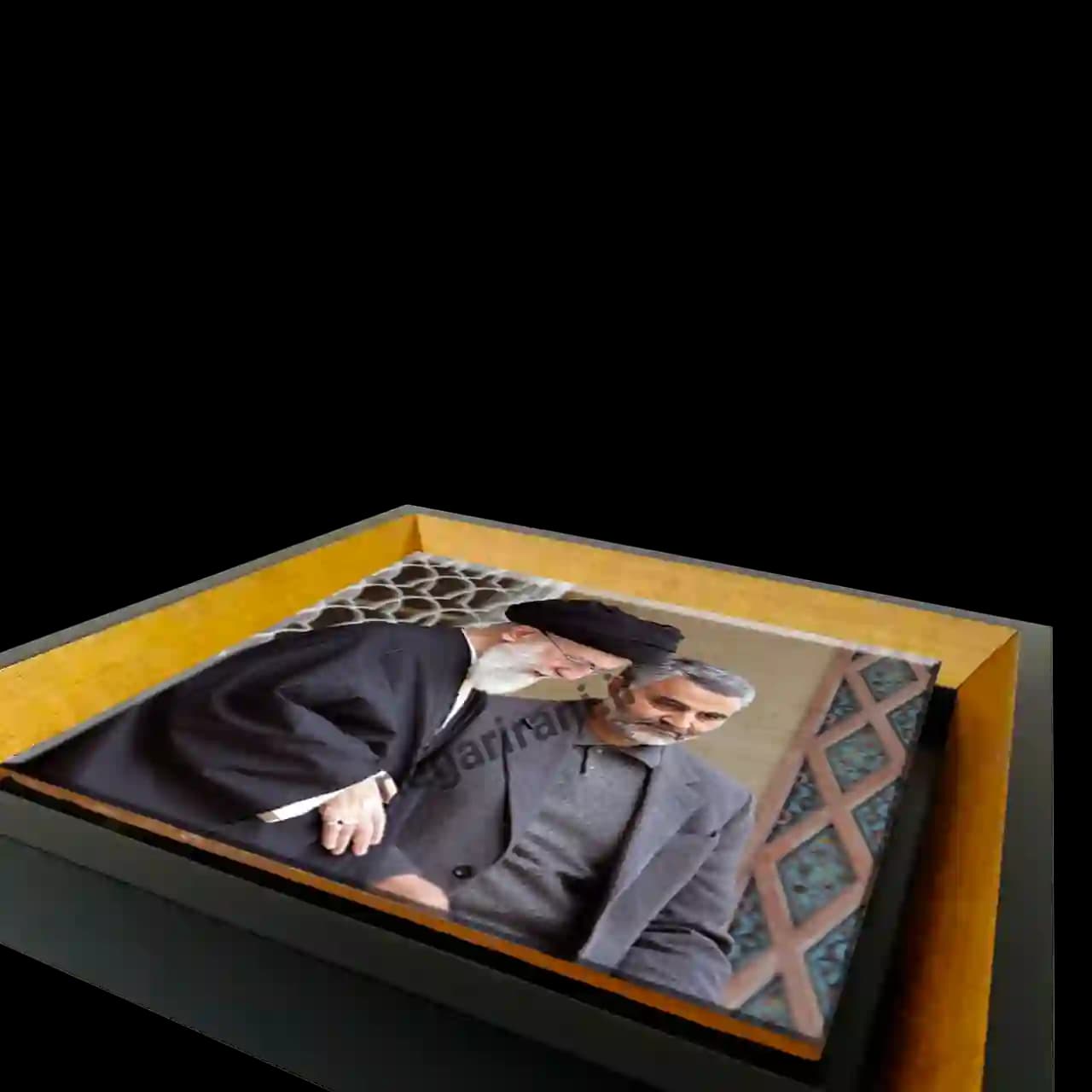 تابلو کاشی حاج قاسم و رهبر مدل 2ZG24 — تصویر ۳