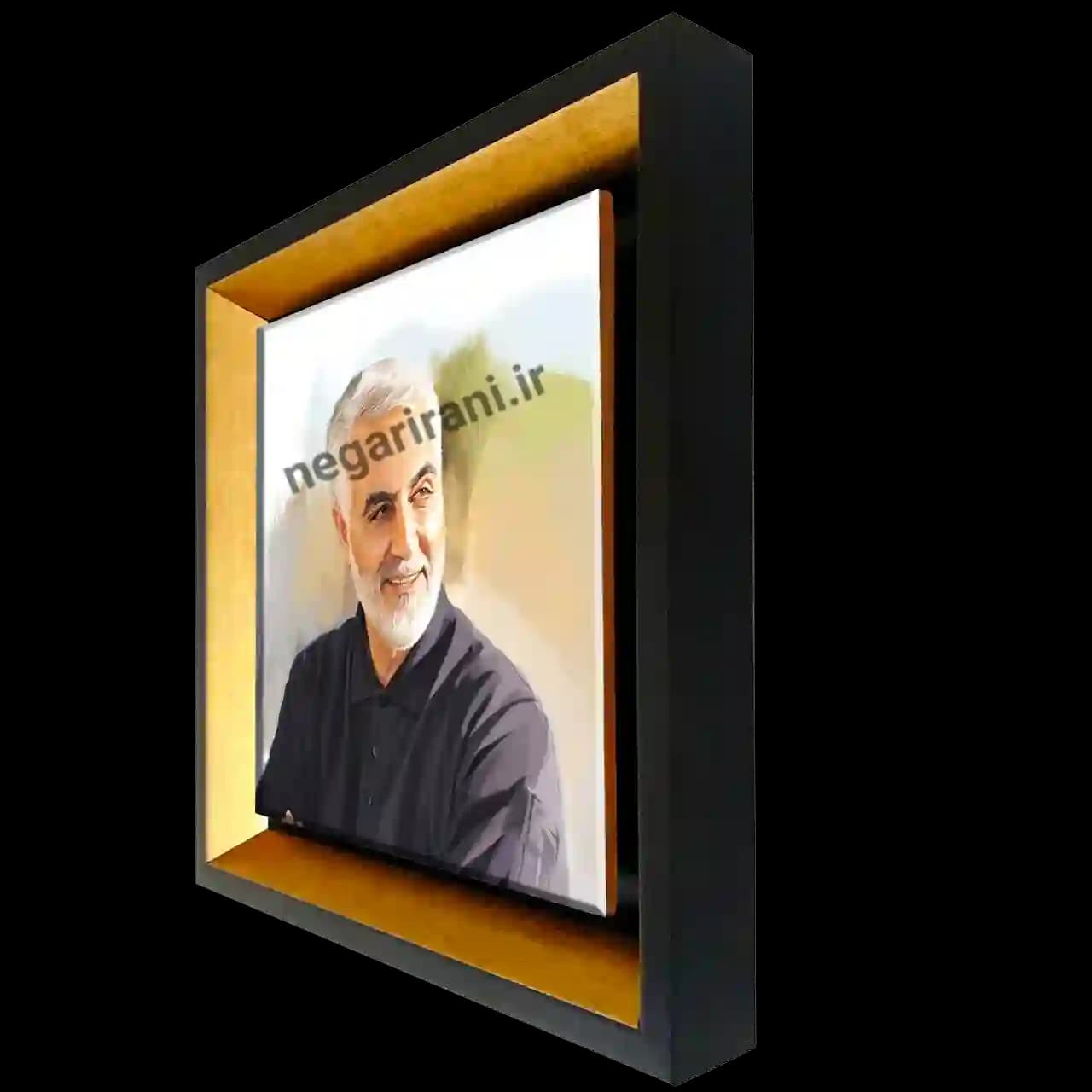 تابلو کاشی نقاشی حاج قاسم مدل 2ZG16 — تصویر ۲
