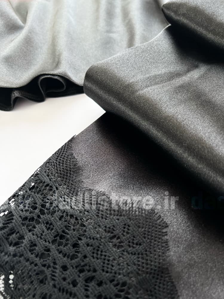 ست لباس خواب تاپ و شلوار ساتن و دانتل مشکی — تصویر ۸