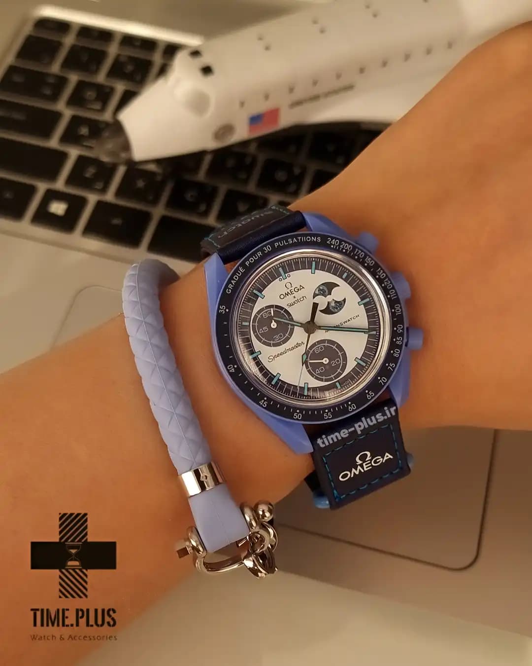 ساعت امگا سواچ مدل Super Blue — تصویر ۸