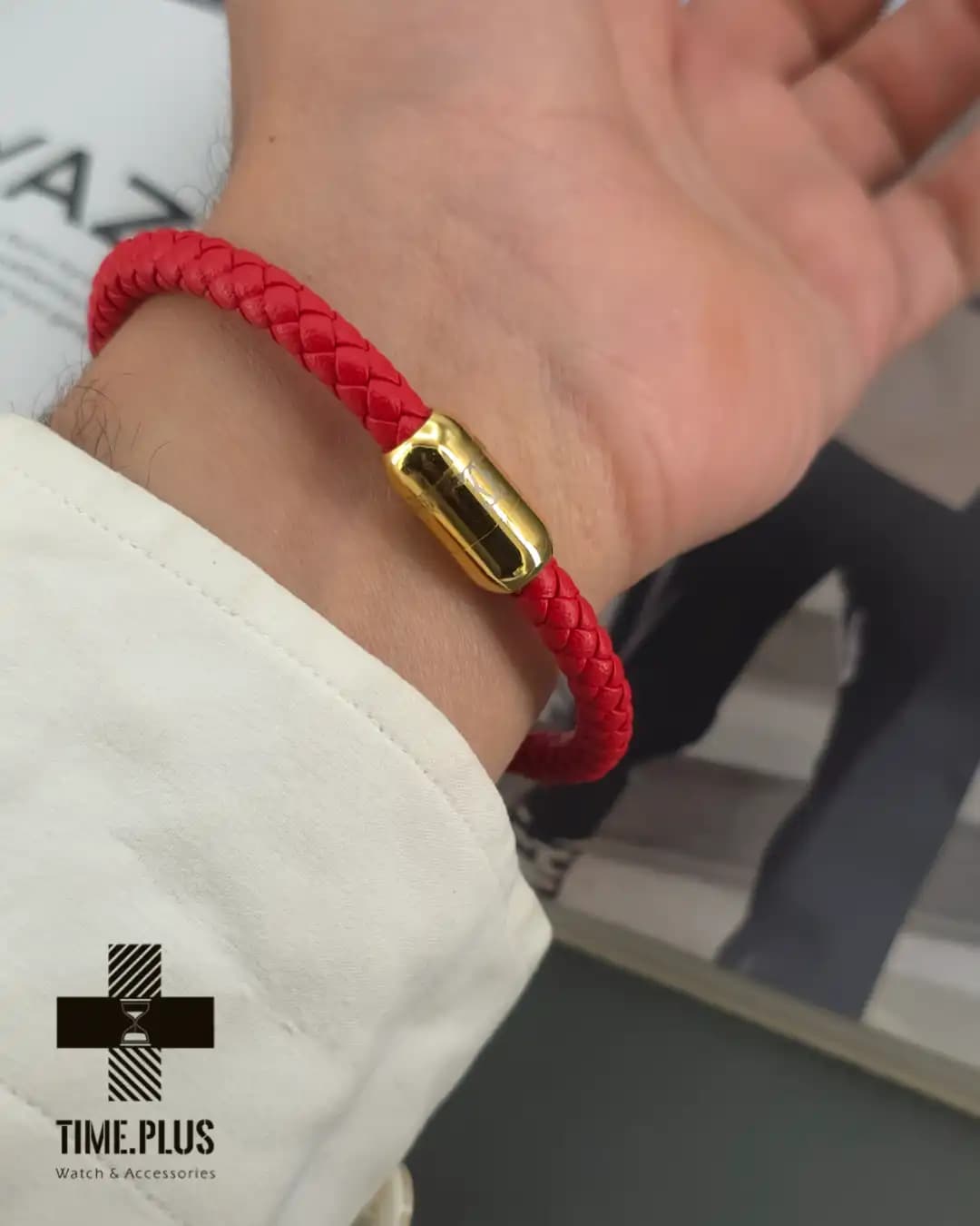 دستبند میخ چرم مستر کارتیه — تصویر ۷