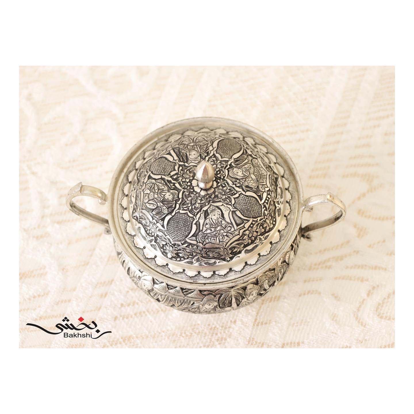 شش عدد انگاره چای خوری و قندان نقره قلم مینیاتور _ عیار 90% _ 865 گرم — تصویر ۳