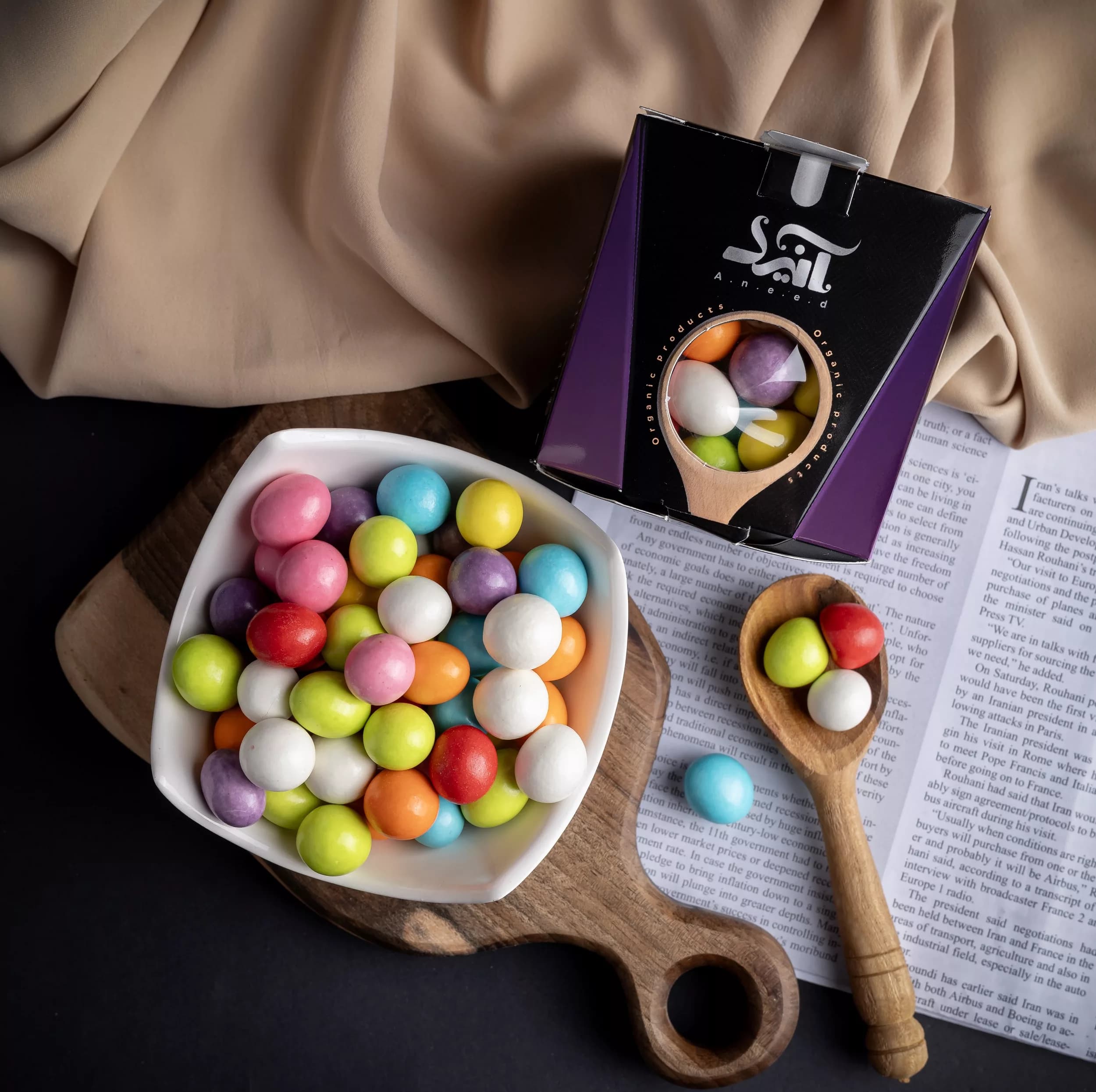 شکلات مغزدار رویال آنید – 1000 گرم — تصویر ۲