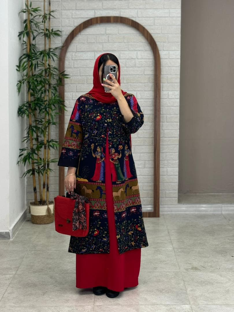 مانتو جیب در پیله اسب زمینه مشکی — تصویر ۲