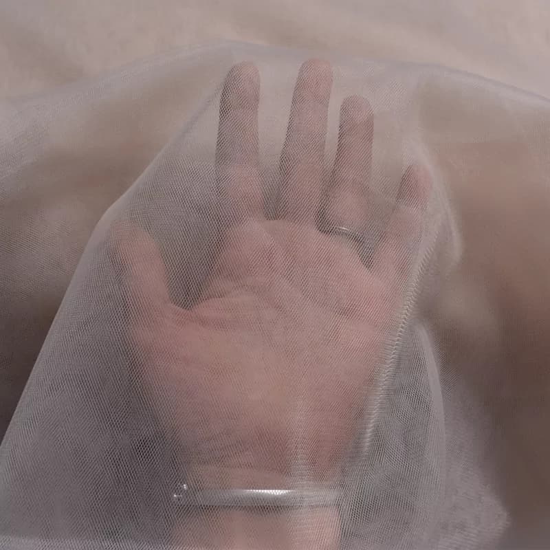 پارچه تور سانول رنگ کرم پنکیکی — تصویر ۳