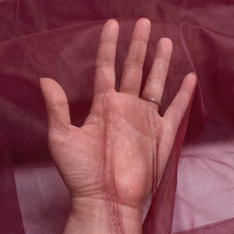پارچه تور سانول رنگ زرشکی — تصویر ۲