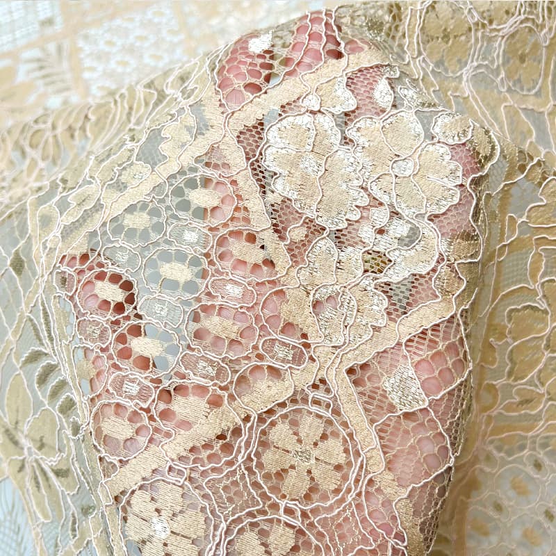 پارچه دانتل نخ کرم — تصویر ۲