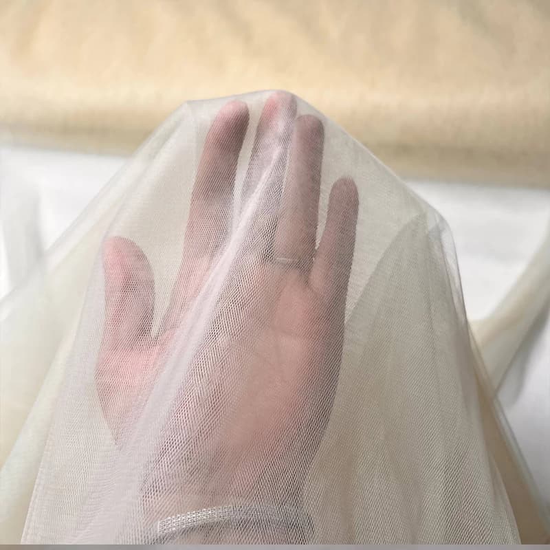 پارچه تور سانول رنگ بدن — تصویر ۳