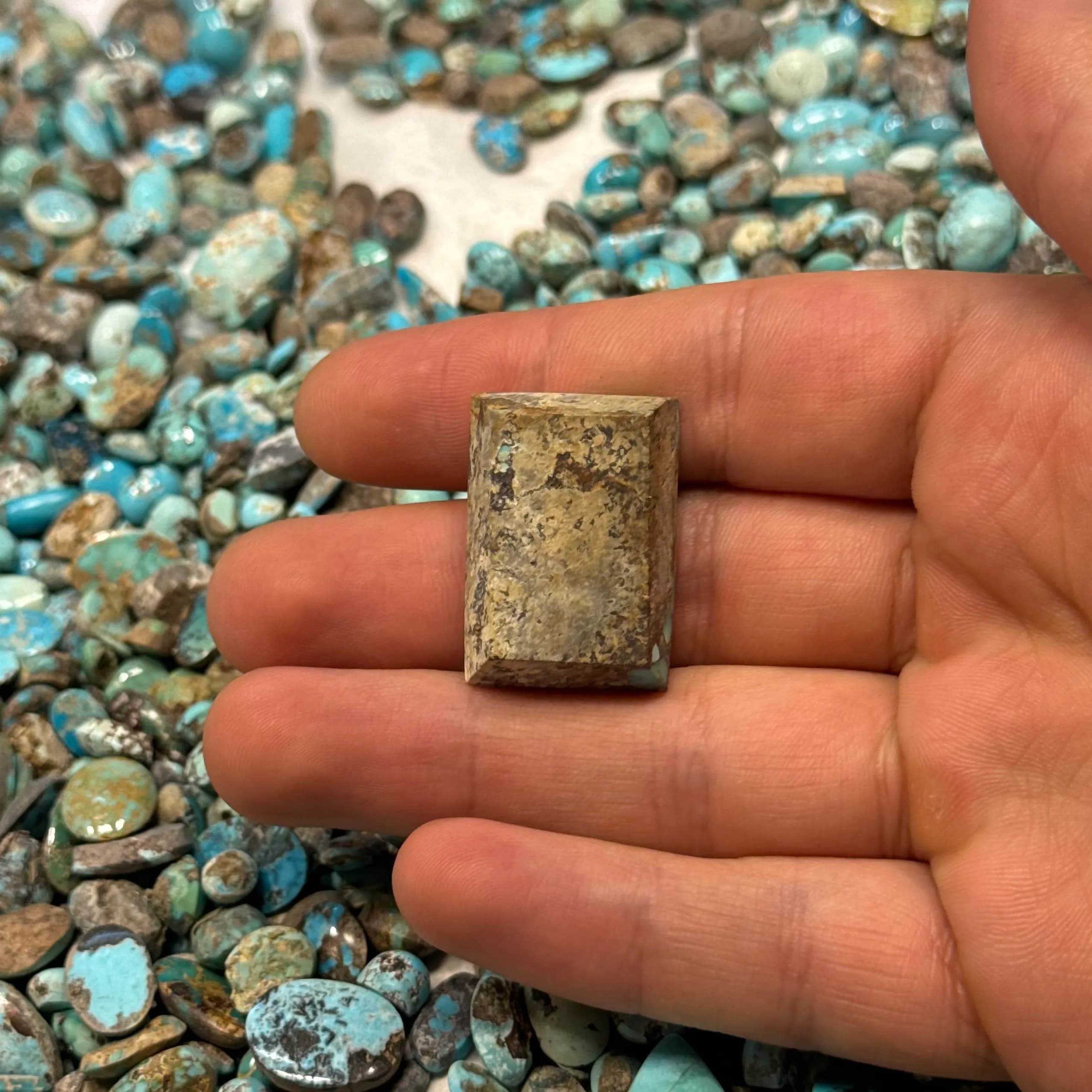 سنگ فیروزه رگه‌دار نیشابور (کد141) — تصویر ۲
