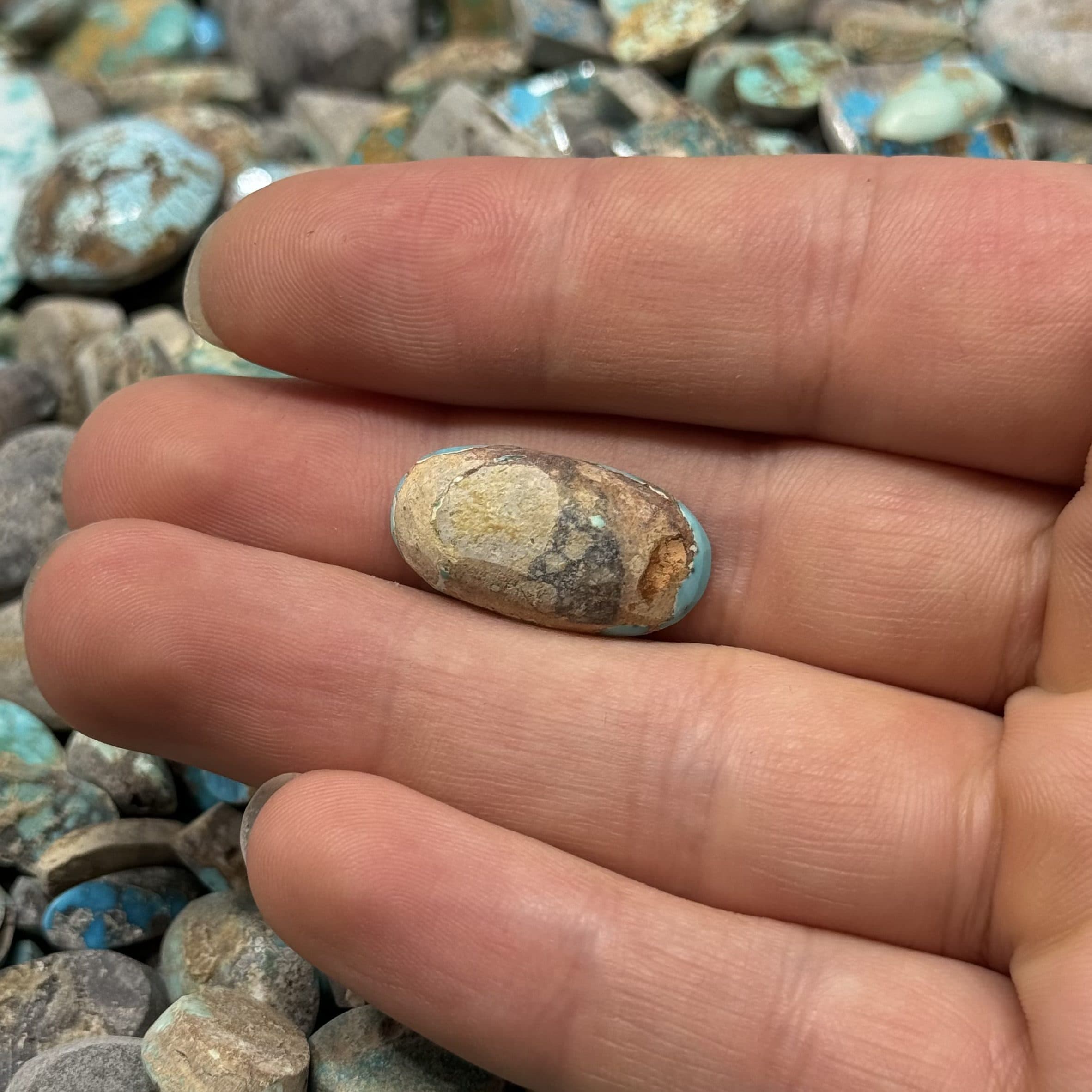 سنگ فیروزه آبی اصل نیشابور کد92 — تصویر ۲