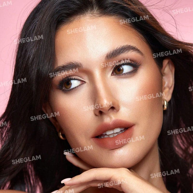 رژ لب مایع مات کوشنی شیگلم SHEGLAM مدل Pout Pillow Cushion Matte رنگ Hit The Hay — تصویر ۳